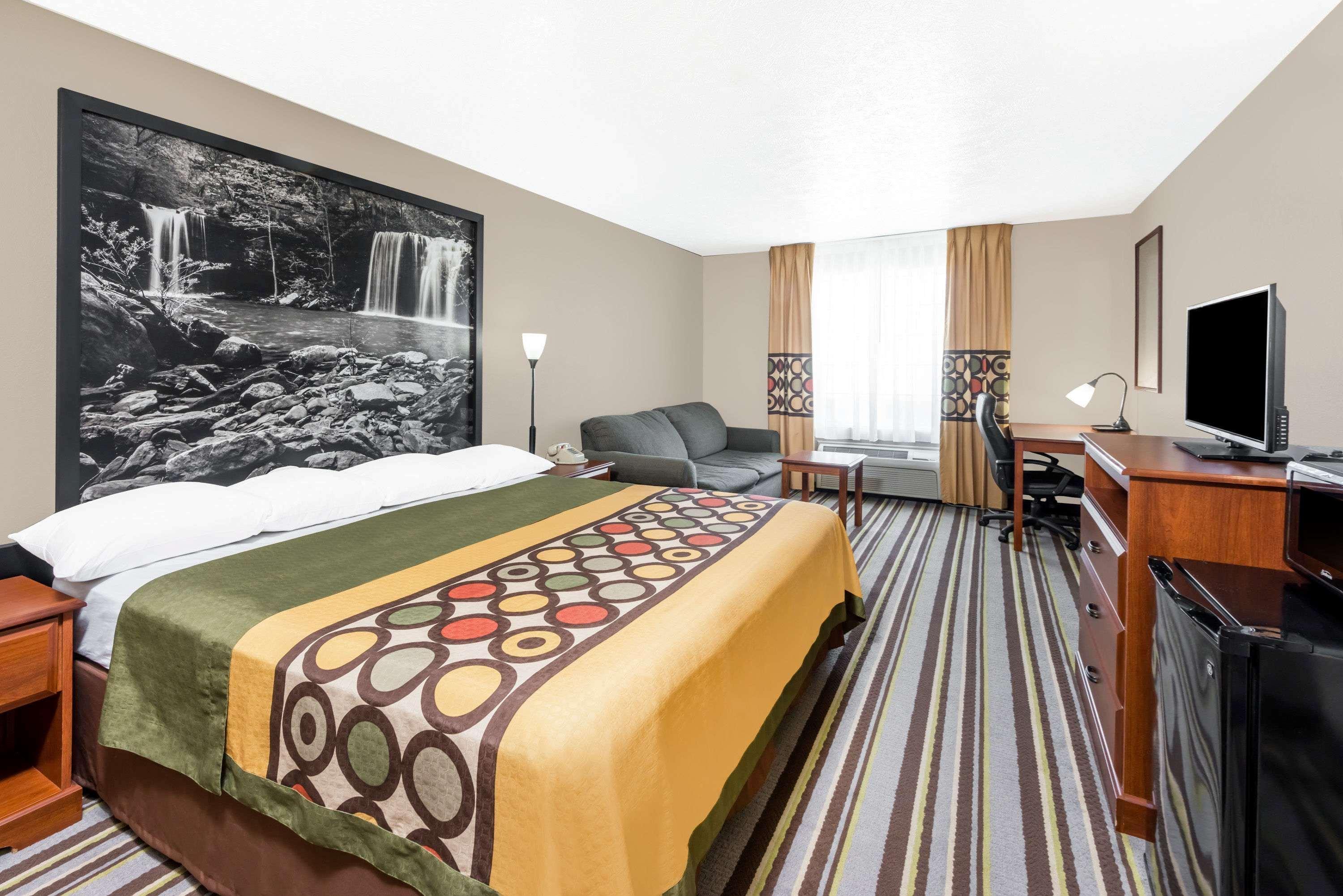 Super 8 By Wyndham Bolivar Exterior photo